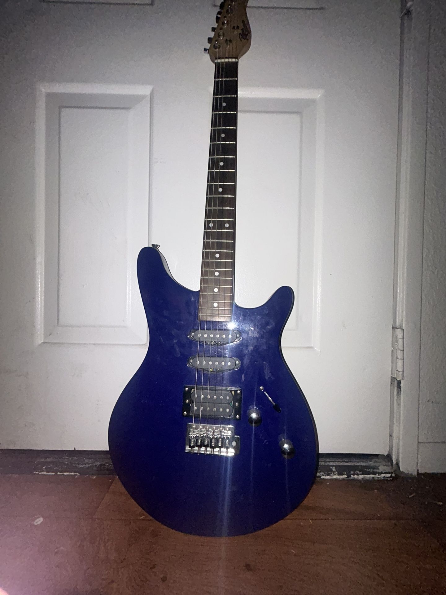 ELECTRIC GUITAR