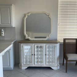 Hall cabinet with mirror