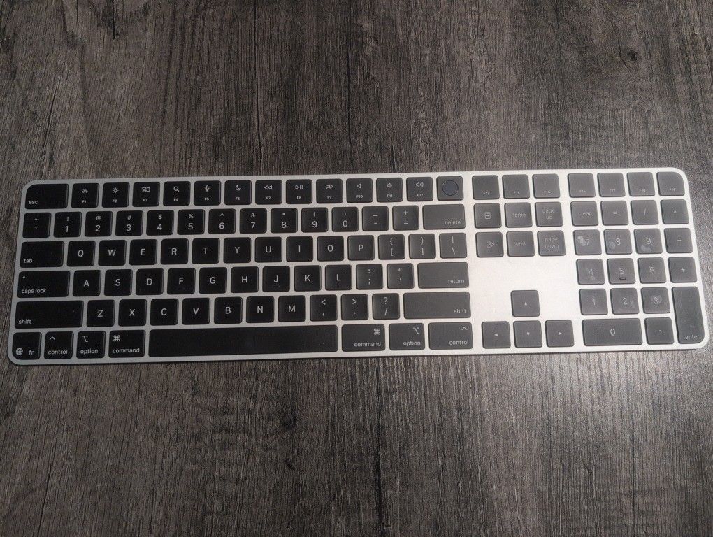 Black Full Sized Apple Keyboard USB-C With Touch ID