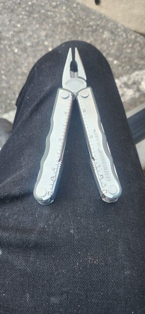 Leatherman Blast Multi Tool
