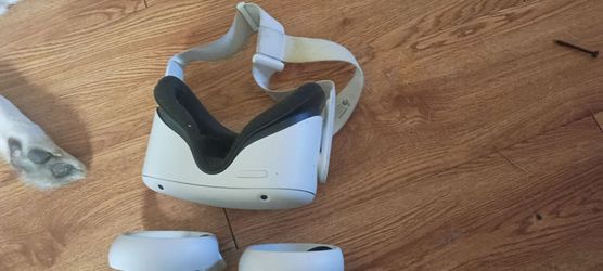 Meta Quest 2 VR Headset with Controllers