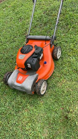 Husqvarna 625ex 150cc c 6.25 good condition self propelled in Greer South Carolina