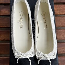 CHANEL BALLET FLATS 37-37.5 for Sale in Irvine, CA - OfferUp