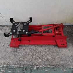 Yes, It's Available Central Hydraulics Transmission Jack 
