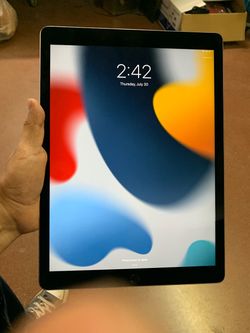 iPad Pro 1st gen 12.5inch 32GB storage  Nothing wrong  We’re open Monday through Friday from 10am to 5:30pm Our location: 2945 W McDowell avenue phoen