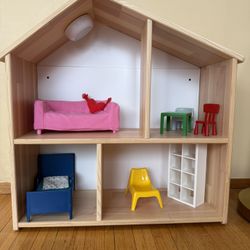 IKEA Wooden Dollhouse with Furniture & Light – Great Condition