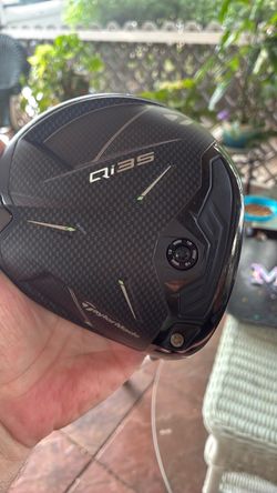Taylor Made Qi 35 Driver Core 9° loft 60 g stiff shaft