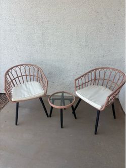 Outdoor patio furniture set