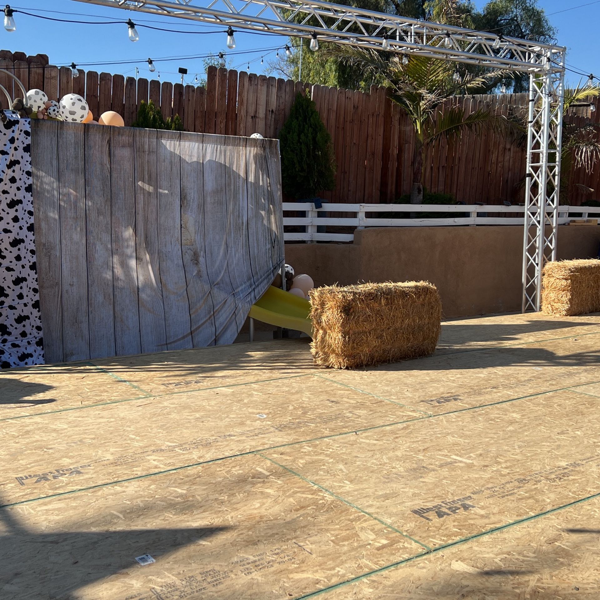 Straw Bales/ Hay Bales