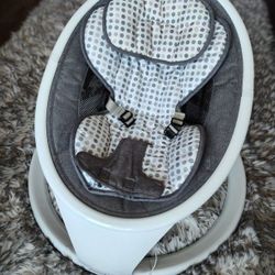 Munchkin Bluetooth Baby Swing 