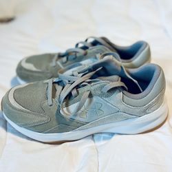🔥 New Under Armour Men’s Shoes – Size 10.5 Only $45 🔥