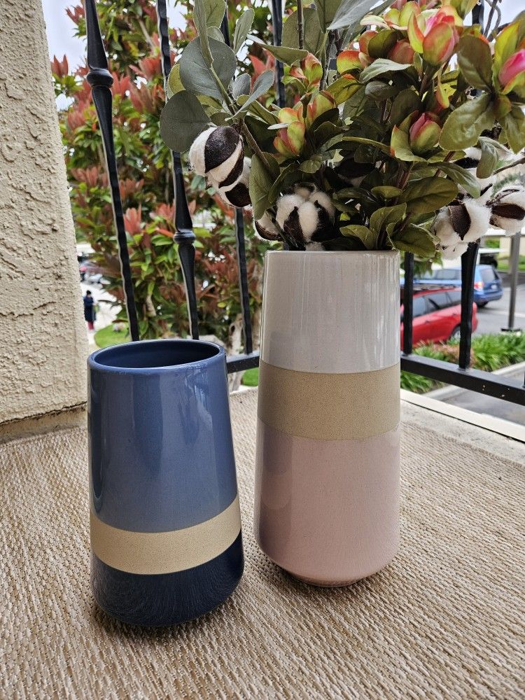 Set of 2 Vases, blue and pink