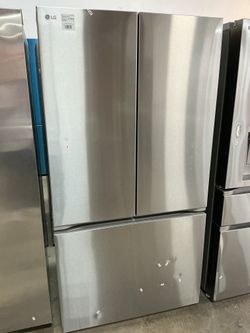 LG LRFLC2716S French Door Refrigerator (Open Box / Scratch & Dent)
