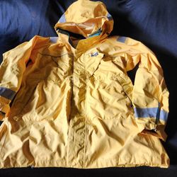 Patagonia Foul Weather Gear/ Coat And Bibs Mens Large /New