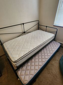 Twin size trundle bed