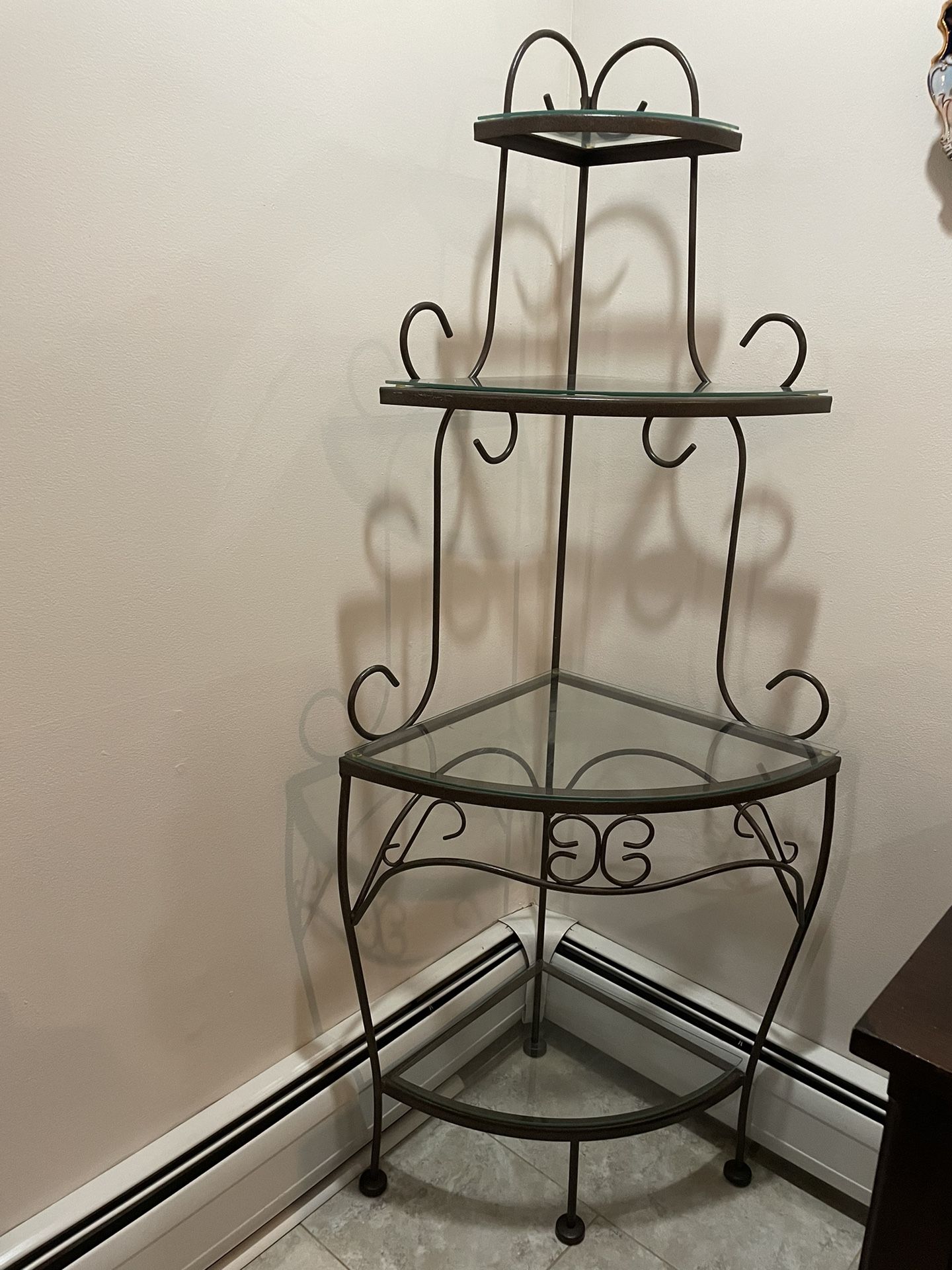 Corner Shelves
