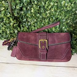 💝Vintage Coach Suede Wristlet 💝