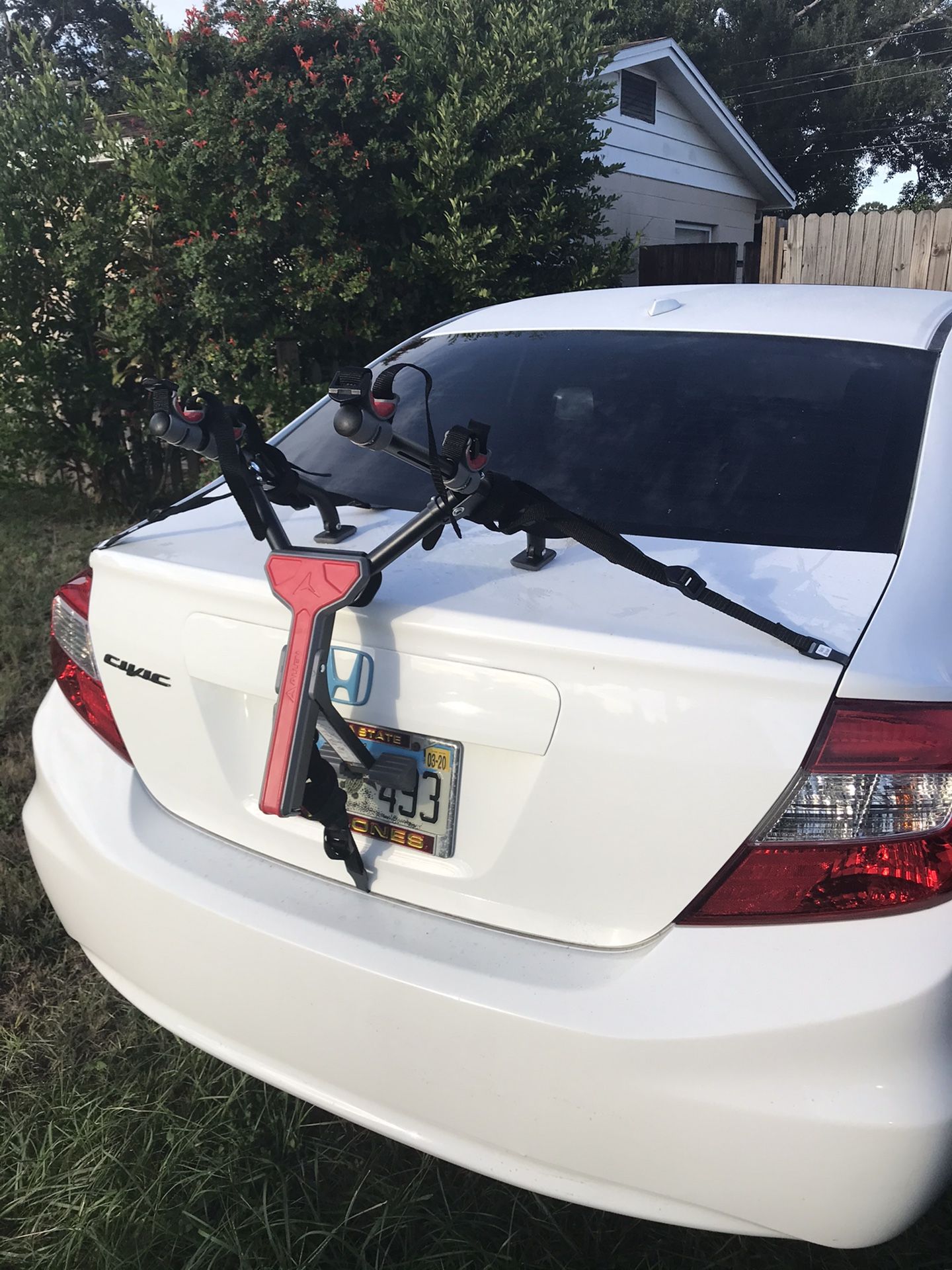 Adjustable 2 bike car rack