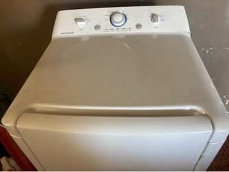 GAS DRYER 1 yr OLD CAN DELIVER