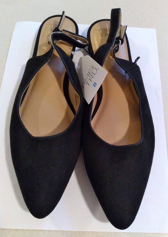 Time Tru (Women's Sandals / NWT)