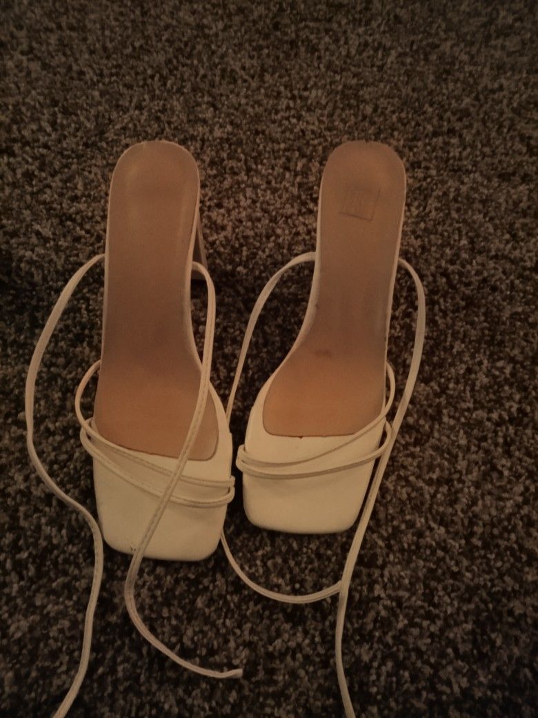 White Heels (^°^)