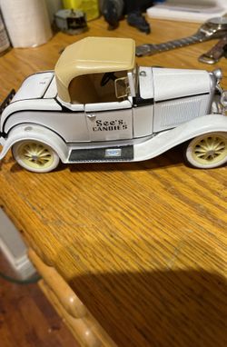Collectible Sears 1930 Ford model I don't know what it what it is great shape $20