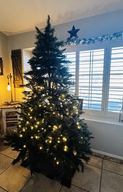 7 Foot Christmas Tree With Stand And Lights 