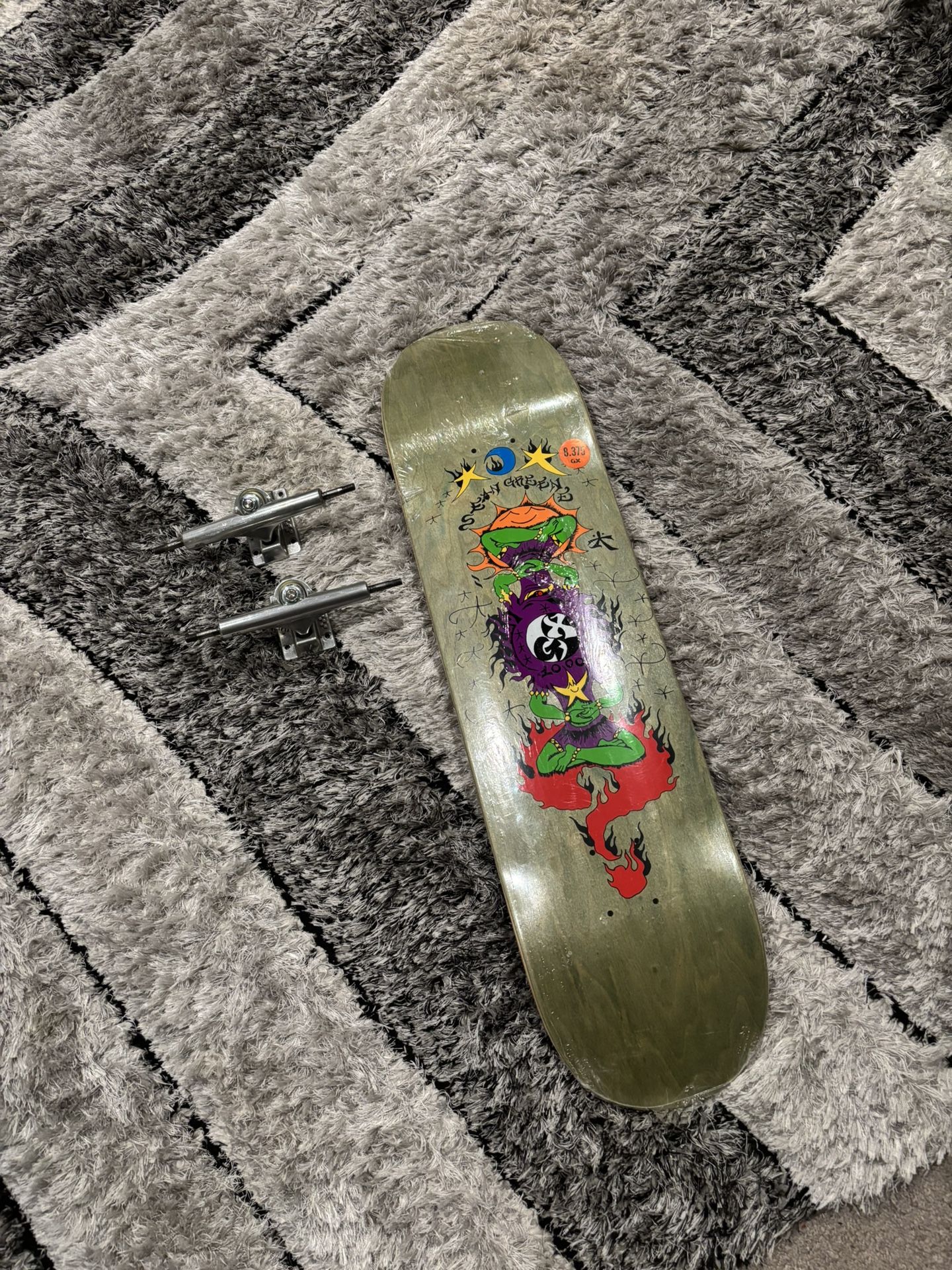 Brand new GX1000 Skateboard deck and Ace Trucks AF1