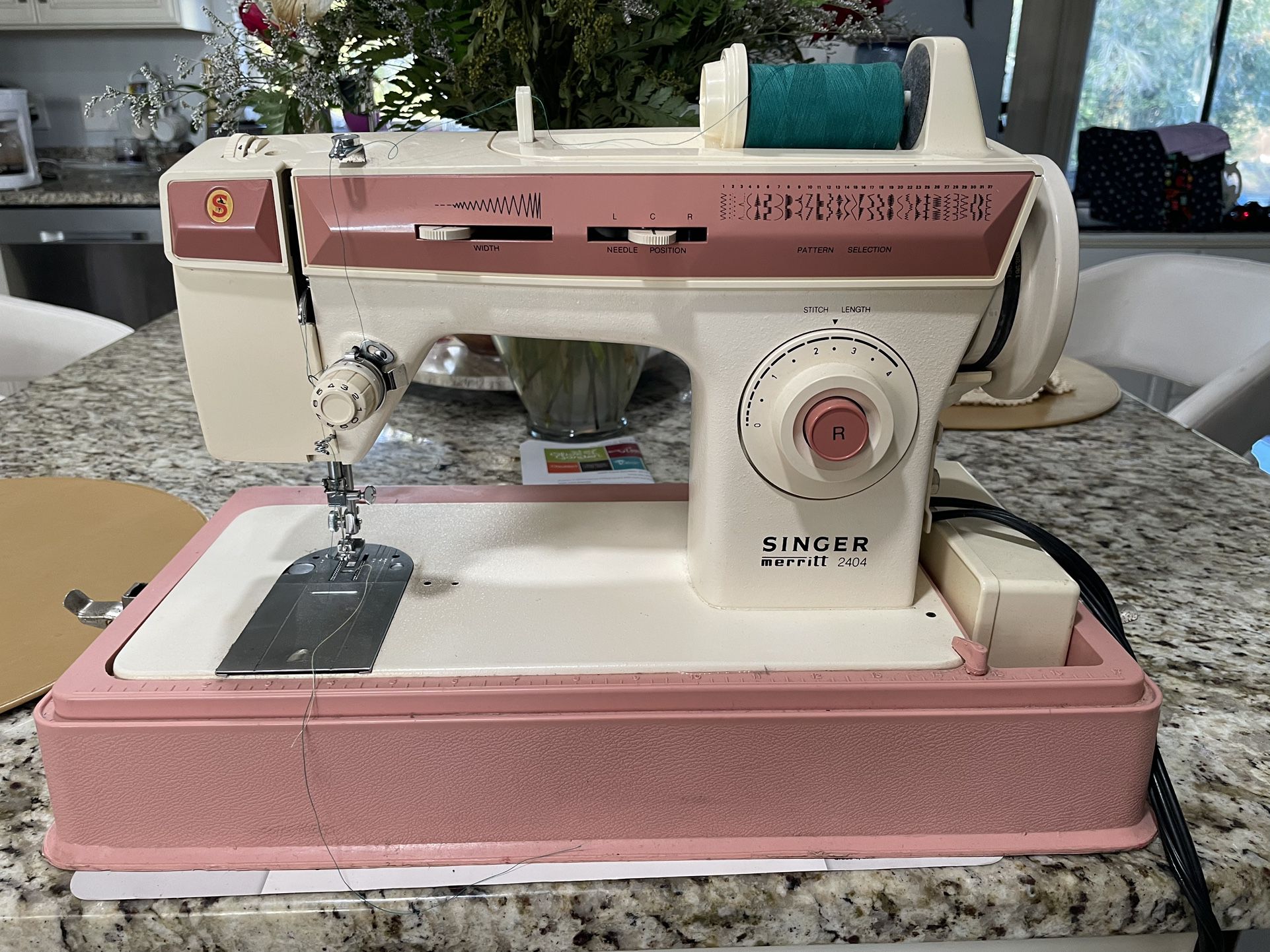 Singer Sewing Machine Merritt 2404
