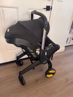 Doona car seat and base exp. 2029
