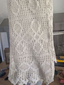 Crochet table cloth