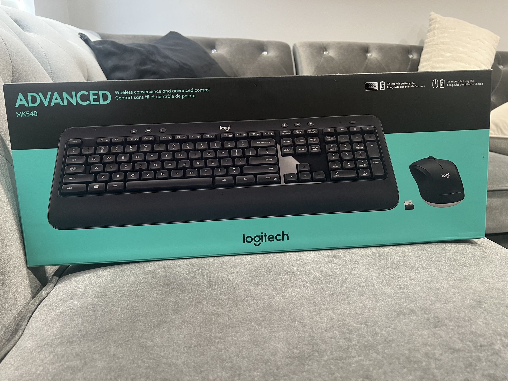 Logitech MK540 - Wireless Keyboard and Mouse