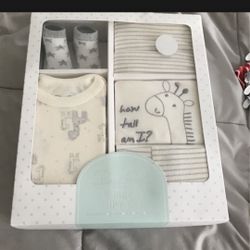 Newborn Baby Boy Gift Set And Onsies 