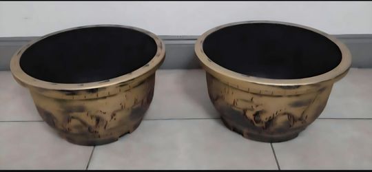 *** NEW LOW PRICE *** PAIR of 17" (Diameter) Gold Resin Planters (2 for $35) @ Lasting Creations
