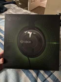 Xbox 20th Anniversary WIRED Headphones (MUST PICK UP) Read description