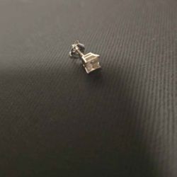 14kt white gold .75 Single Princess-Cut Diamond Stud
