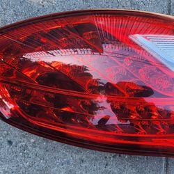 2011 2012 2013 2014 PORSCHE CAYENNE LEFT DRIVER TAIL LIGHT LAMP 