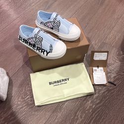 BURBERRY Sneakers Larkhall Pale Blue 7c