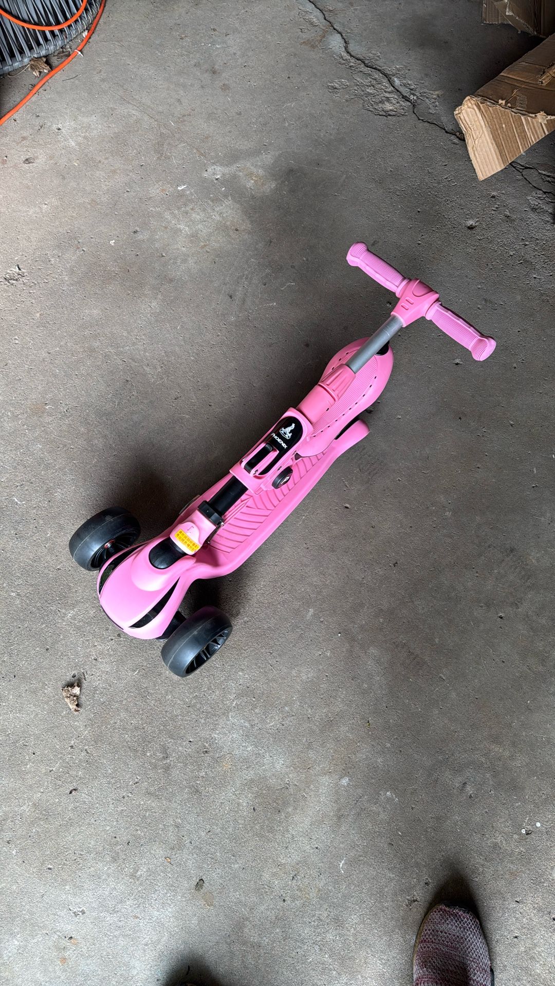 Pink Children’s Scooter With Light Up Wheels
