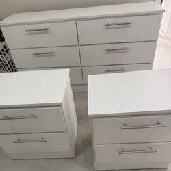 Dresser And 2 Nightstands - Cómoda Y 2 Mesitas De Noche 