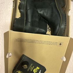 Like New Women’s Leather Boots Size 9