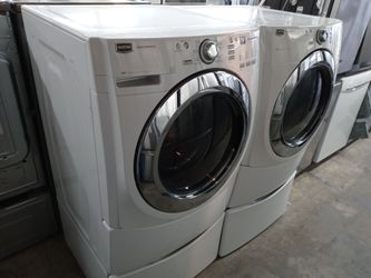 Maytag 3000 Series front load washer and dryer set - Free delivery