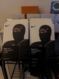 Nike Pro Therma-FIT Football Hood