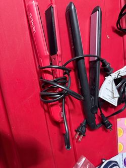 Lot of 2 Hair Flat Irons – Plugged & Remington