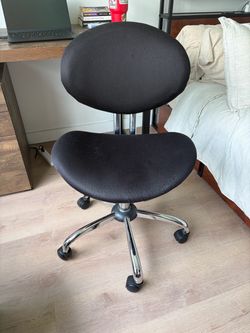 Desk chair