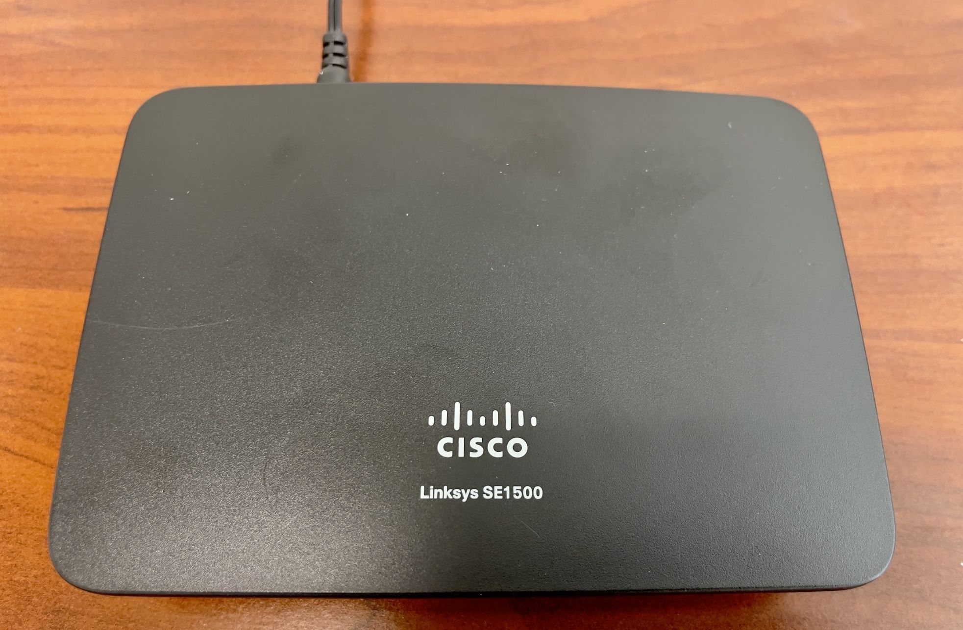 CISCO LINKSYS SE1500 5-PORT FAST 10/100 ETHERNET SWITCH HUB & ADAPTER