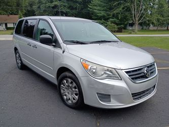 2011 VW ROUTAN S