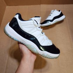 Size 10.5 - Air Jordan 11 Retro Low Emerald