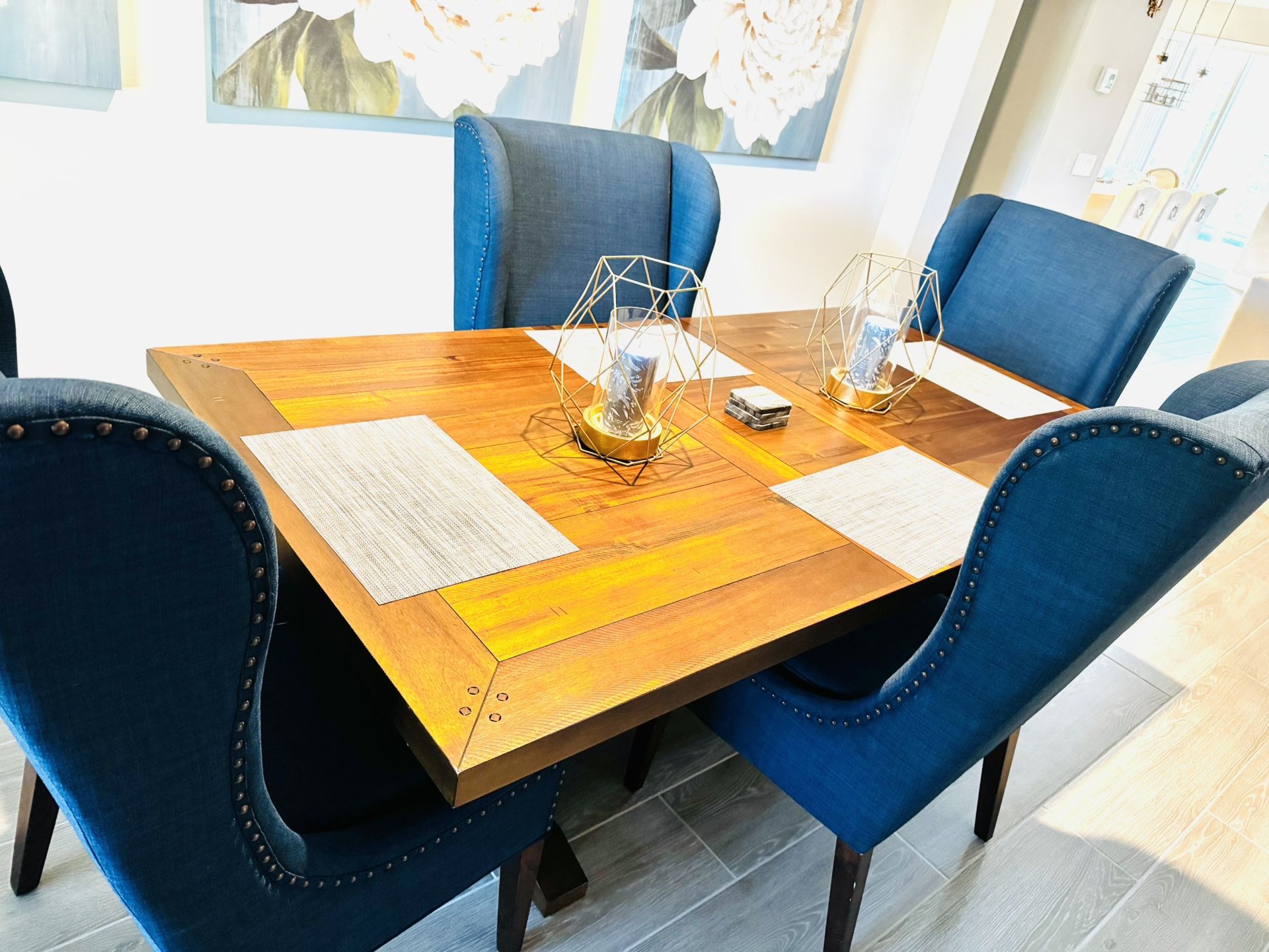 Dinning Set With 4 Hight Back Chairs