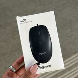  NEW b100 full size corded logitech mouse